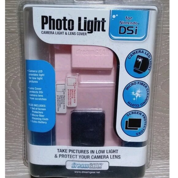 Dream Gear Pink Photo Light - Camera Light & Lens Cover Kit for Nintendo DSI - Picture 1 of 3
